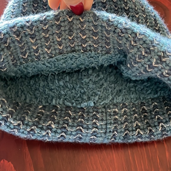 North Face Beanie - Picture 5 of 6